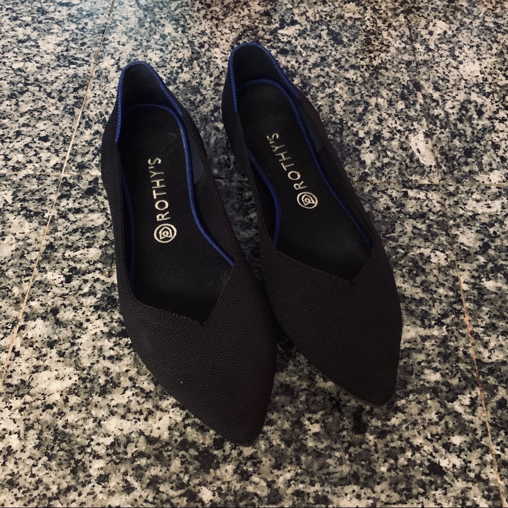 Rothys size 11 black points